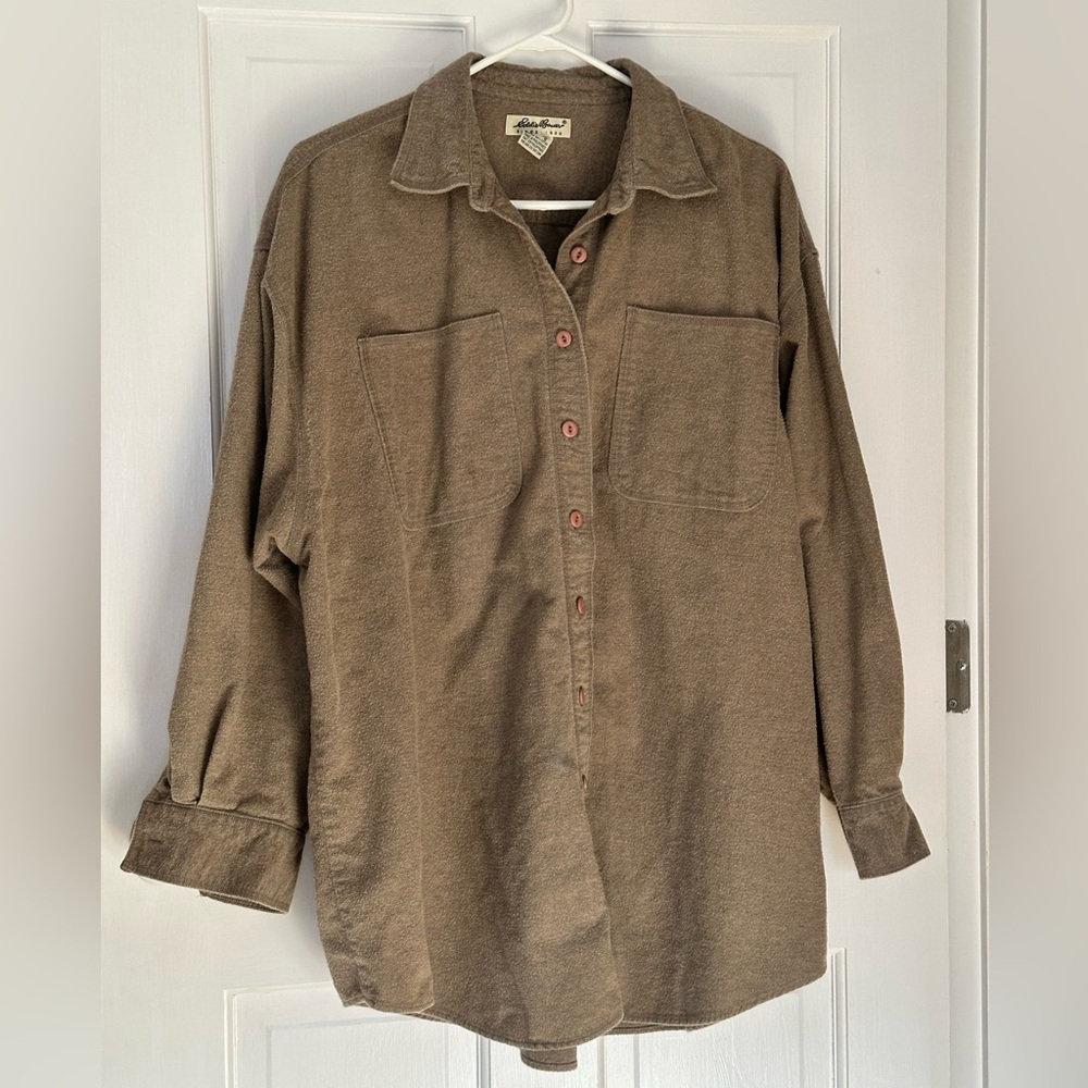 Eddie Bauer women’s oversized taupe flannel shirt - size L